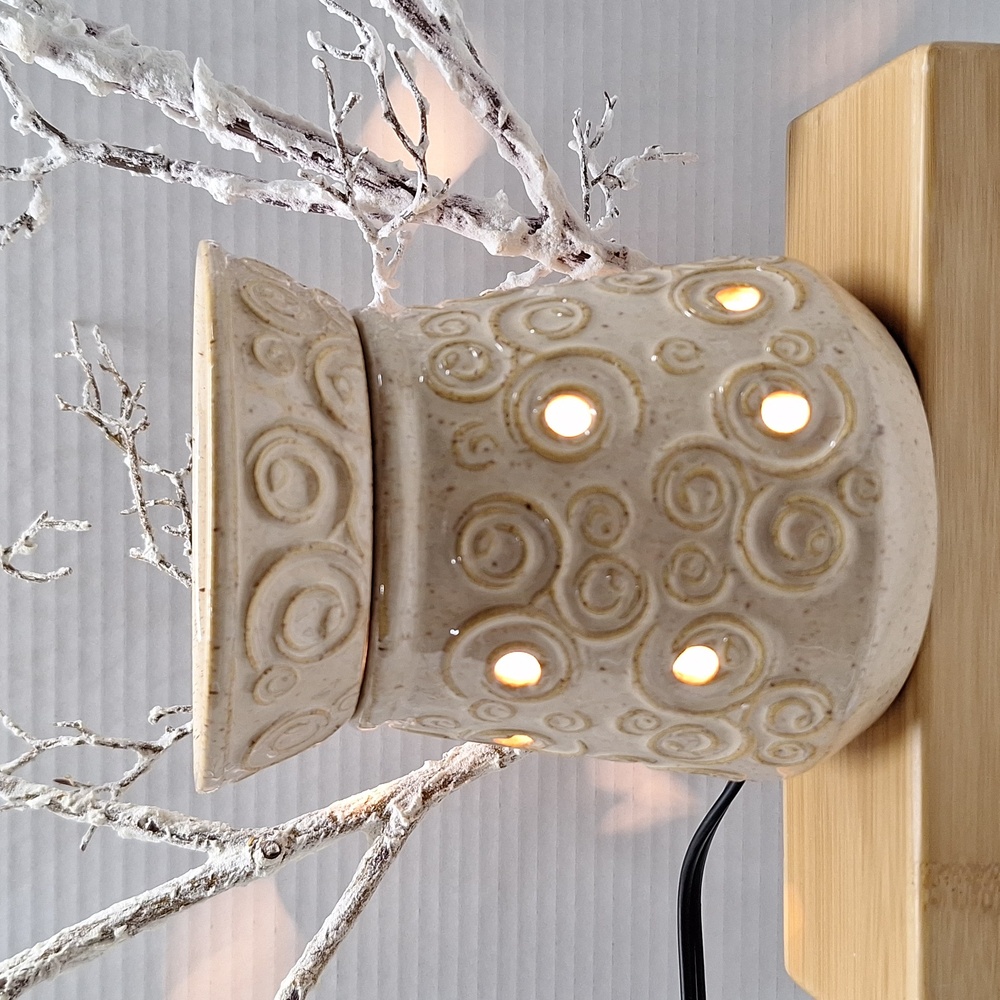 #AAE Scentsy Angora Full Size Wax Warmer Spirals Tan Creme with Bulb - DSW-ANGO
